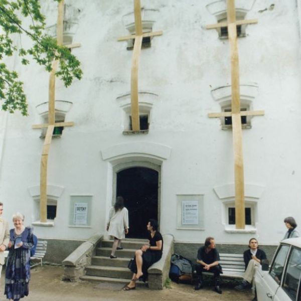 Doteky 1999
