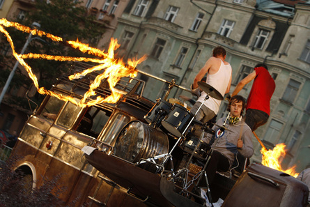 Traffic Dance – Drums